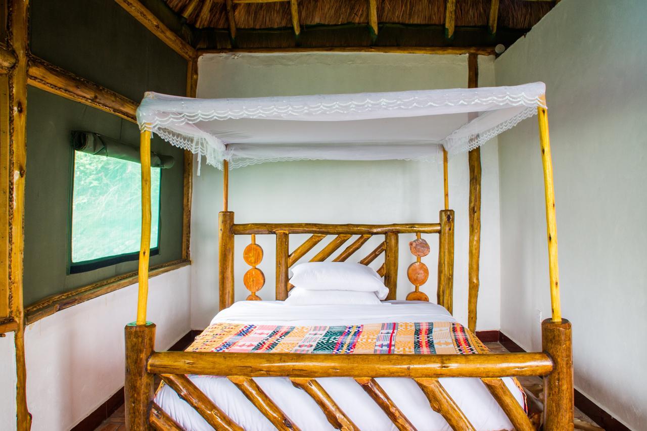 Queen Elizabeth Pvt Lodge Kichwamba Exterior photo